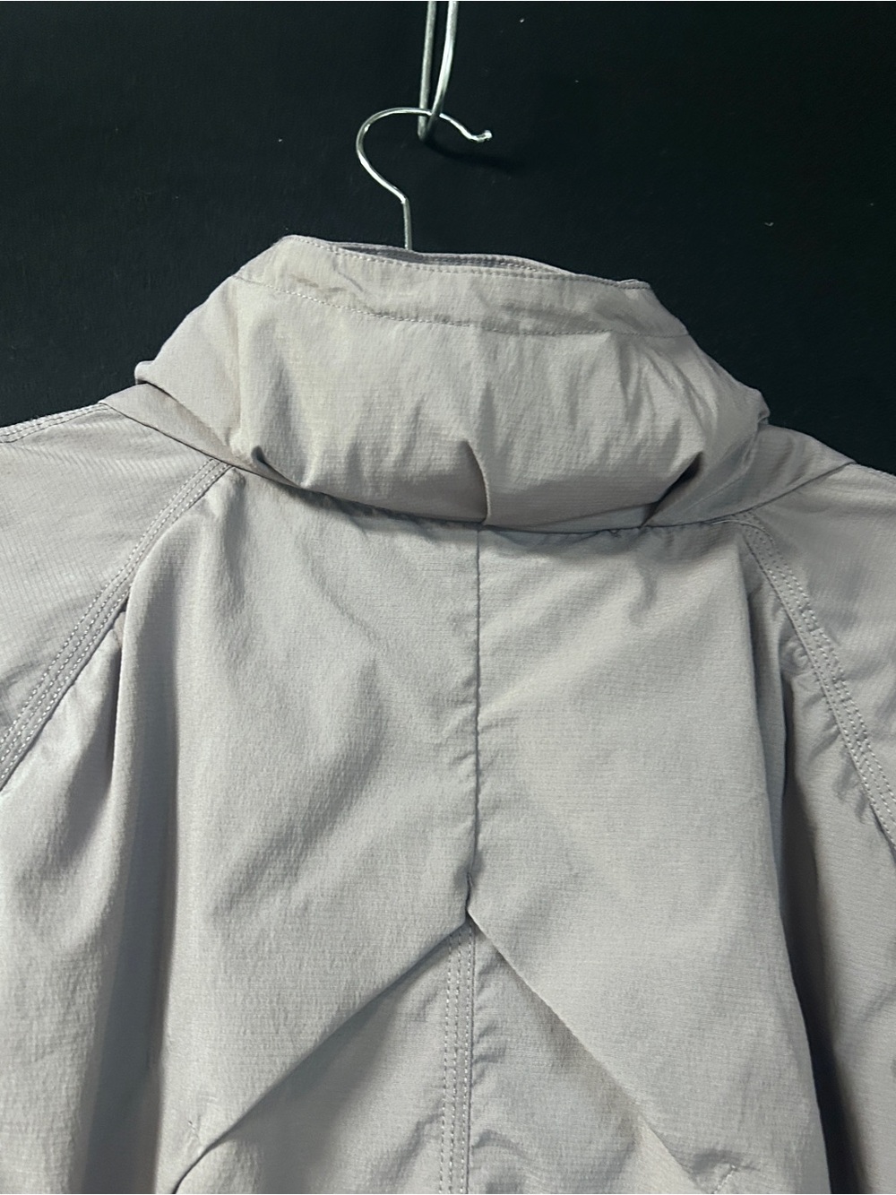 Indyeva Light Gray Hooded Jacket with Mustard Leather Pull - Picture 11 of 12